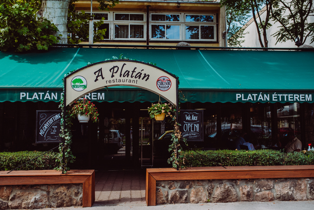 Hangulatos helyen remek ételek, erősen ajánlott